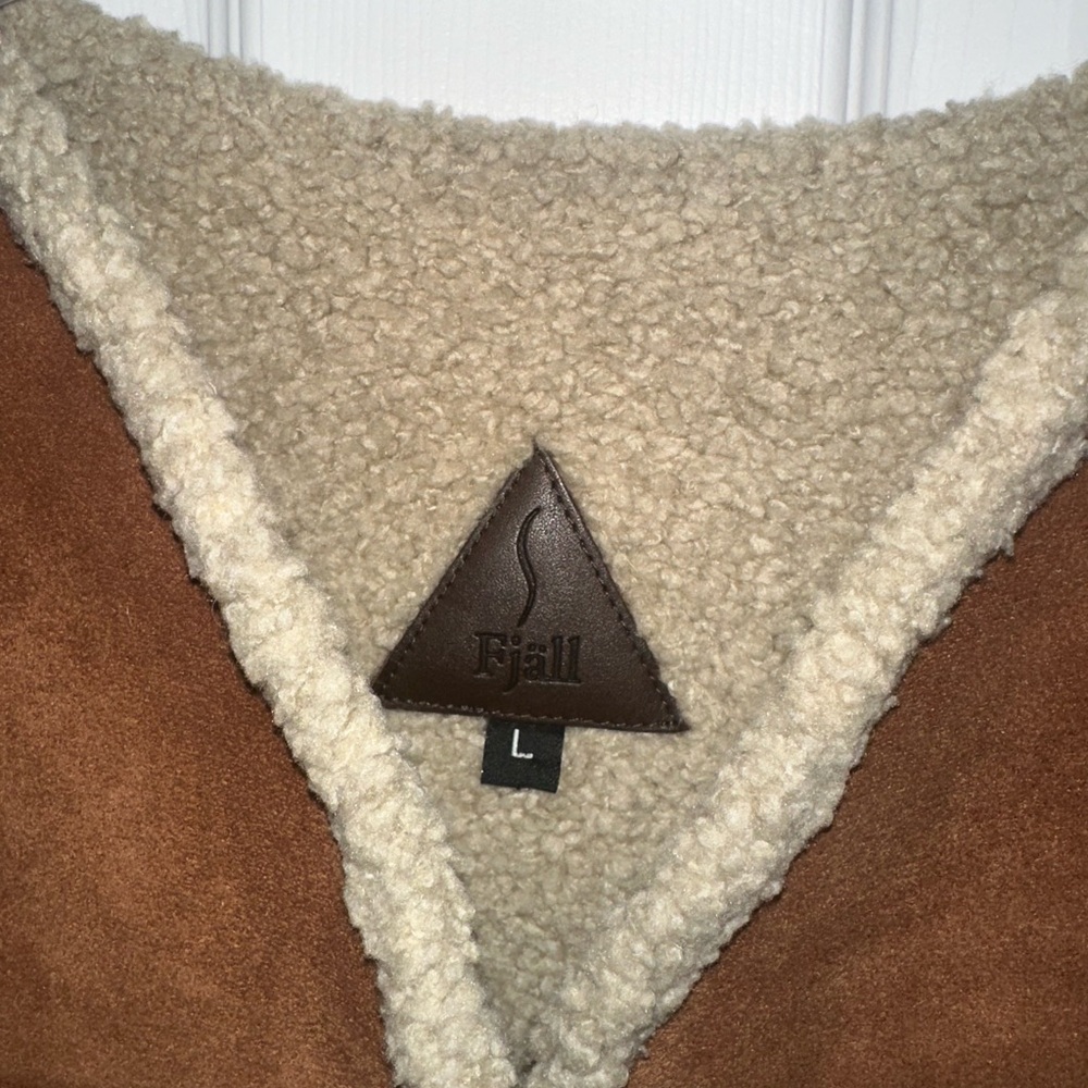 Fjall Brown Vest - Picture 2 of 6